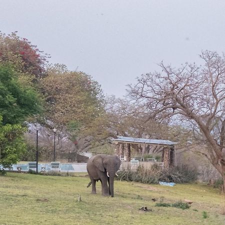 Musungwa Safari Lodge Shanjungu エクステリア 写真